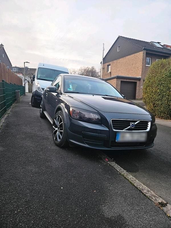 Grün Gebraucht 2009 Volvo C30 Kleinwagen | 2.700 € (Guter Preis) - Bild 1/4