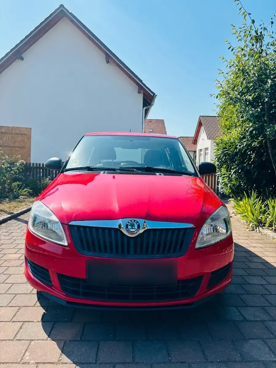 Gebraucht Skoda Fabia 60 PS (44 kW) 2012 Rot Kleinwagen