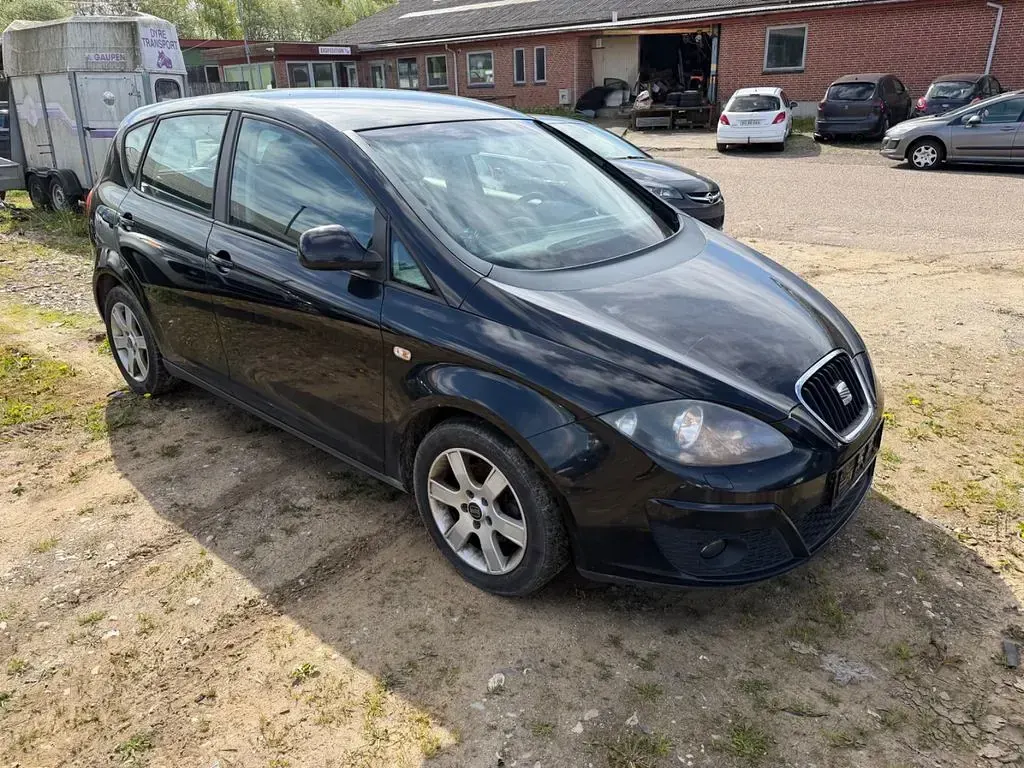 Gebraucht Seat Altea Stylance 105 PS (77 kW) 2013 Schwarz Van / Kleinbus