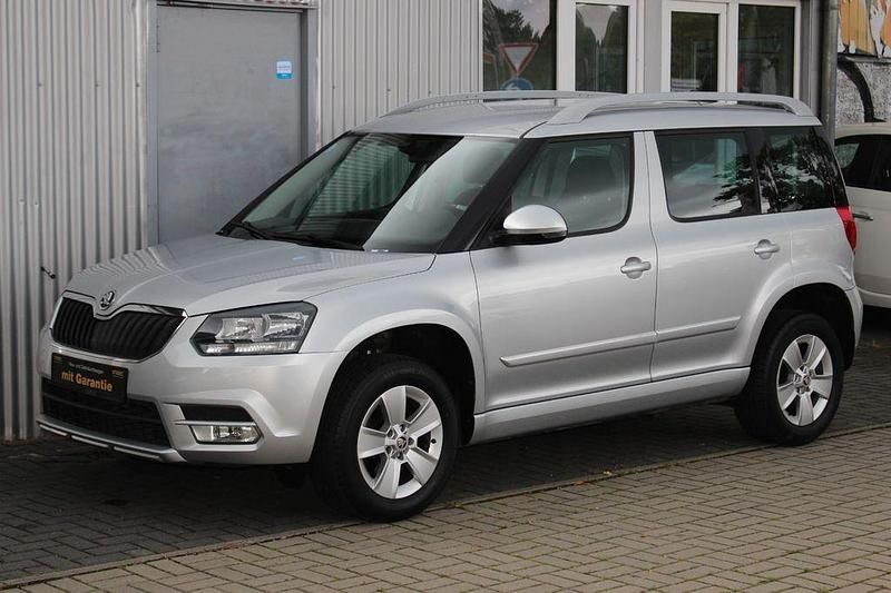 Silber Gebraucht 2014 Skoda Yeti Ambition SUV | 12.980 € (Fairer Preis) - Bild 1/4