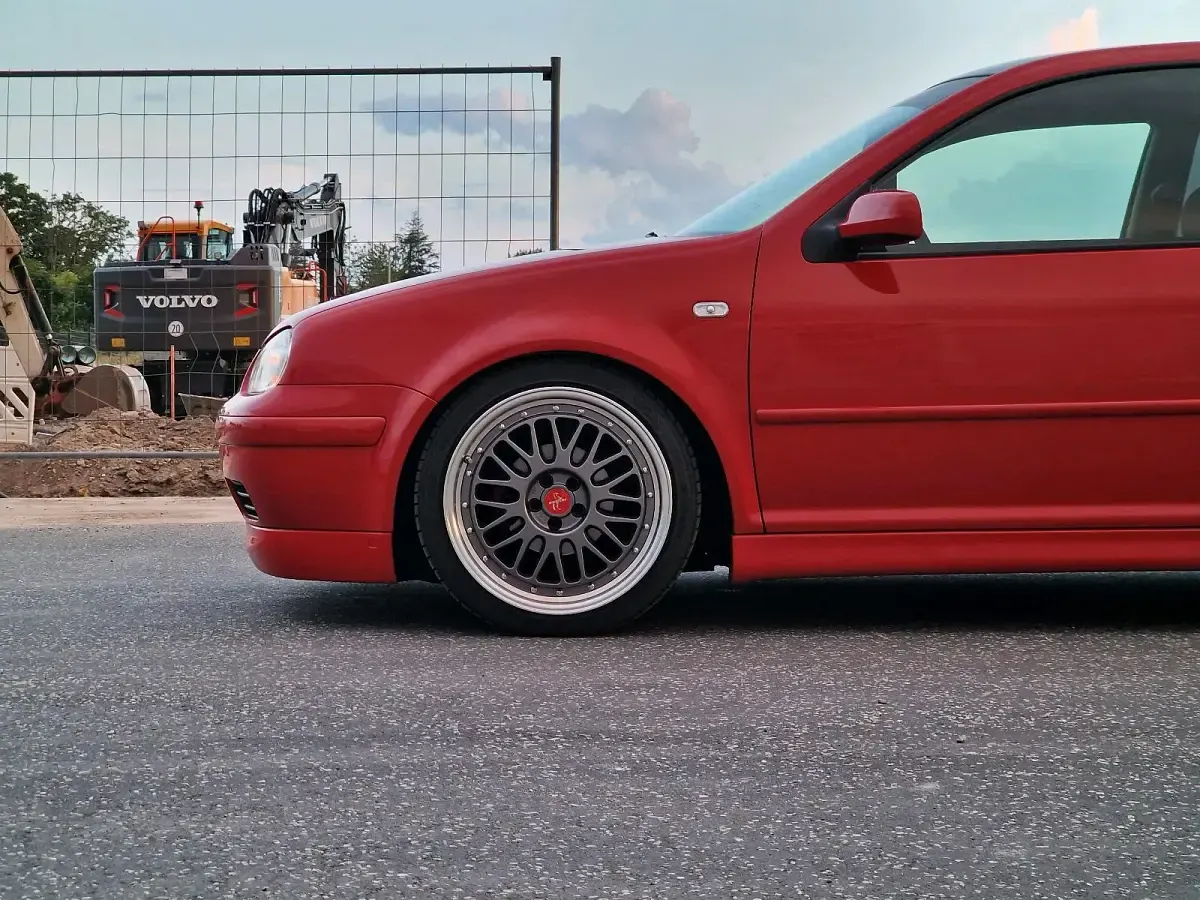 Gebraucht VW Golf IV GTI 75 PS (55 kW) 2001 Rot Kleinwagen
