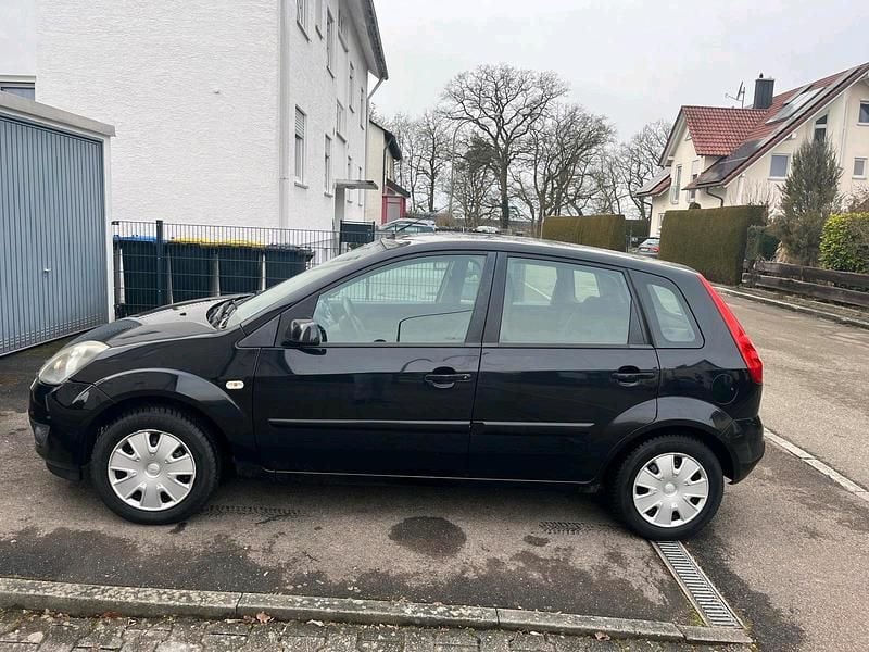 Gebraucht Ford Fiesta 80 PS (58 kW) 2008 Schwarz Kleinwagen