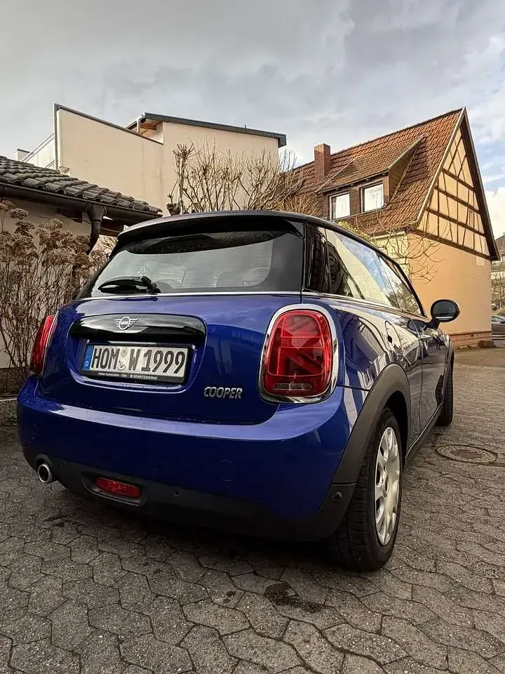 Gebraucht Mini Cooper 136 PS (100 kW) 2019 Blau Kleinwagen