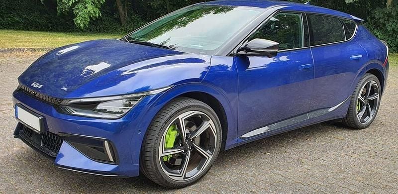 Blau Gebraucht 2022 Kia EV6 4 SUV | 38.500 € (Superpreis) - Bild 1/4