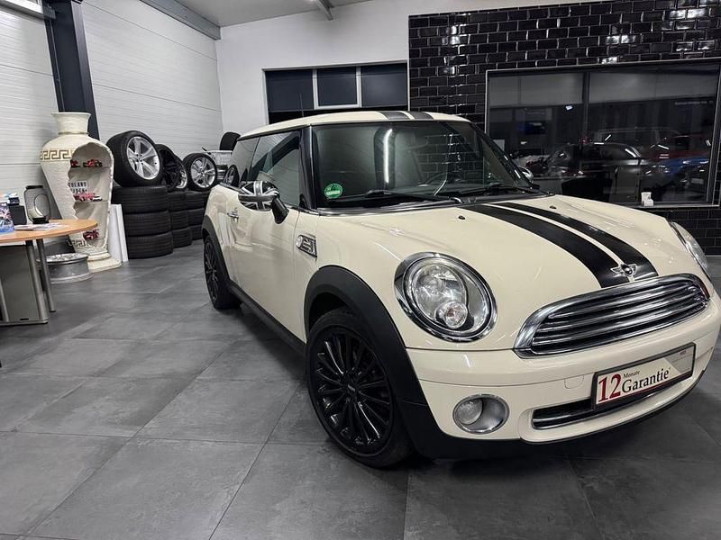 Weiß Gebraucht 2009 Mini ONE Kleinwagen | 3.999 € (Fairer Preis) - Bild 1/4