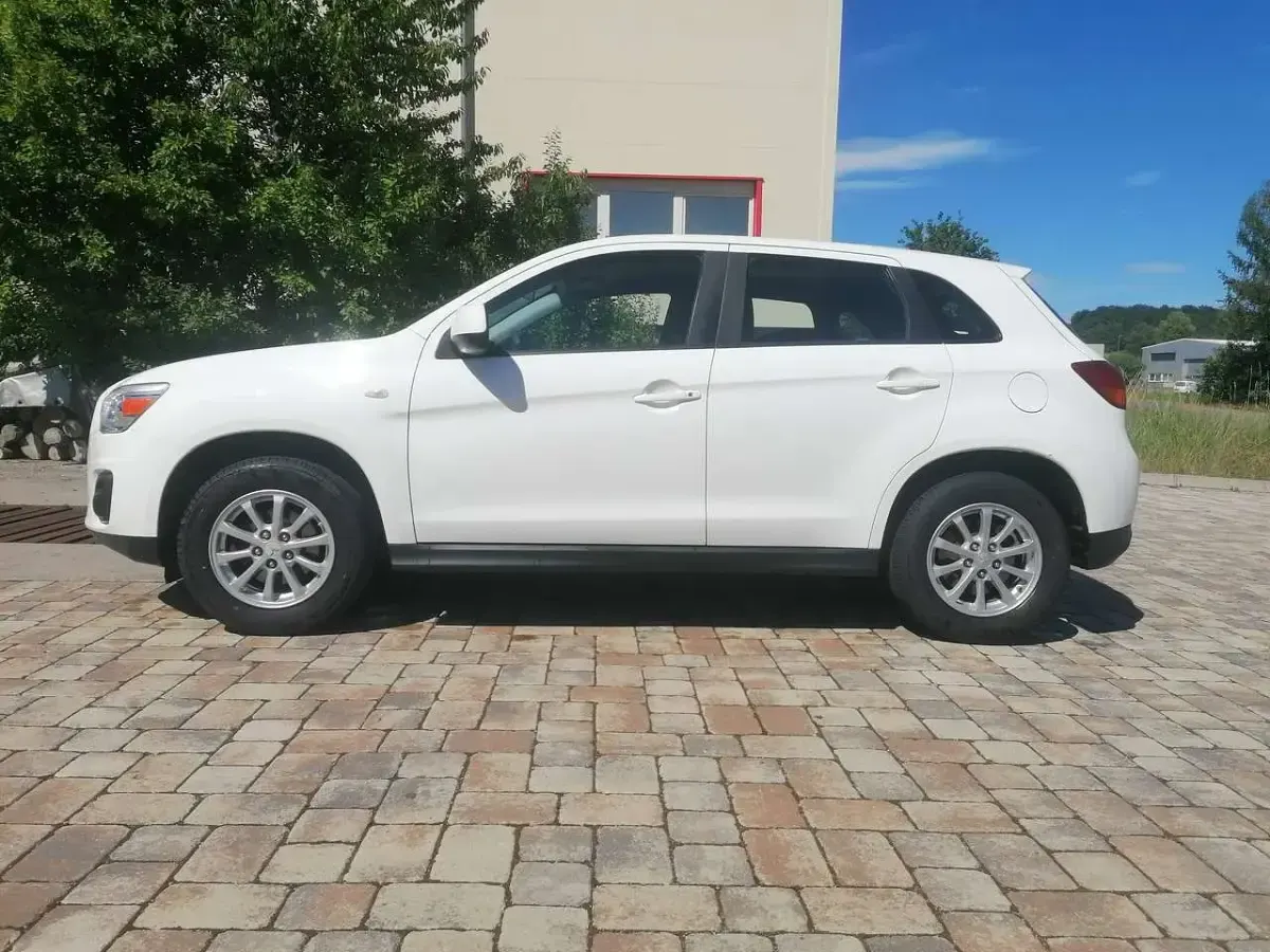 Gebraucht Mitsubishi ASX Basis 117 PS (86 kW) 2015 Andenweiss (s) SUV