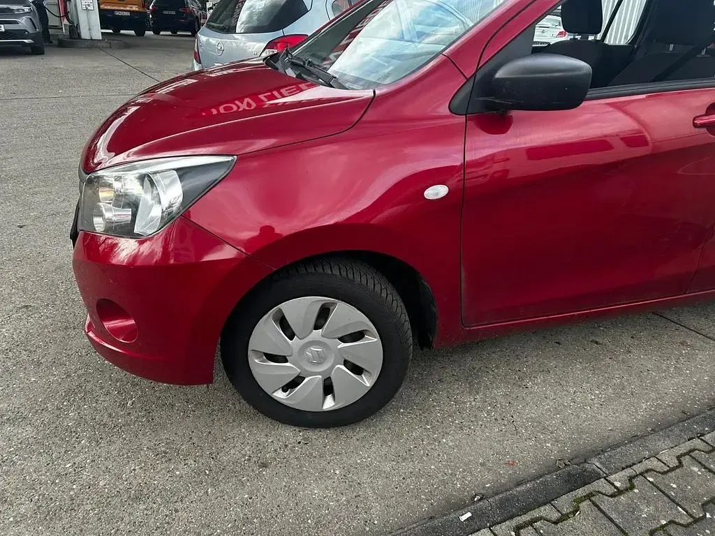 Gebraucht Suzuki Celerio Club 68 PS (50 kW) 2015 Rot Kleinwagen