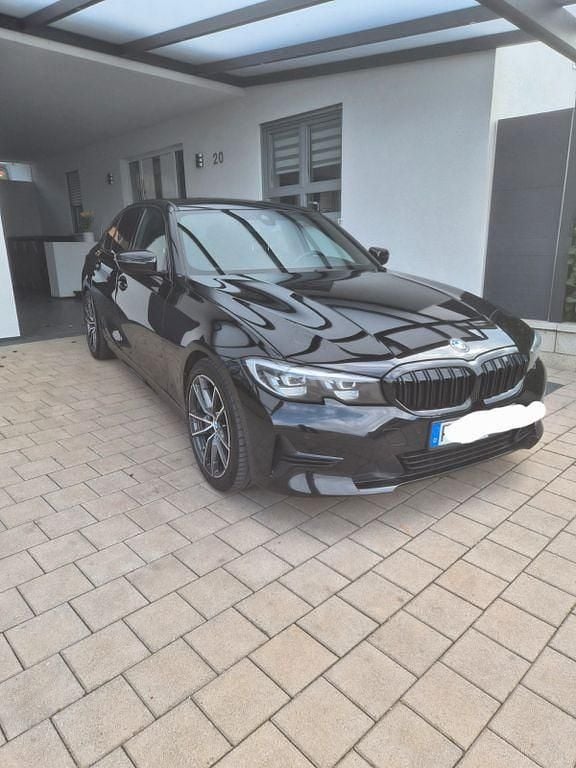 Gebraucht BMW 330e Advantage 292 PS (214 kW) 2019 Schwarz Limousine