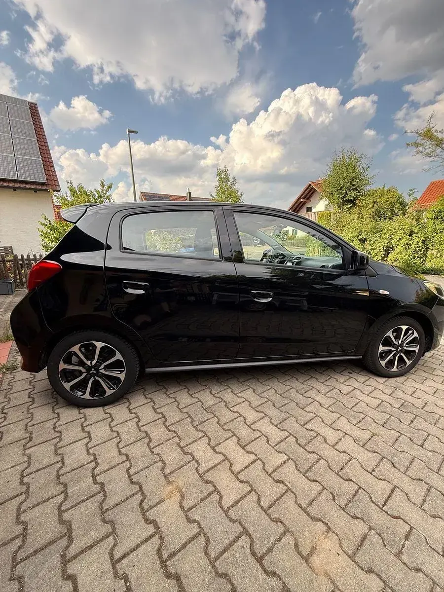 Gebraucht Mitsubishi Space Star 71 PS (52 kW) 2021 Schwarz Kleinwagen