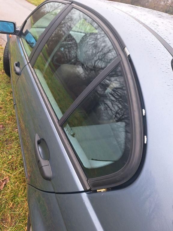 Gebraucht BMW 316 116 PS (85 kW) 2004 Blau Limousine