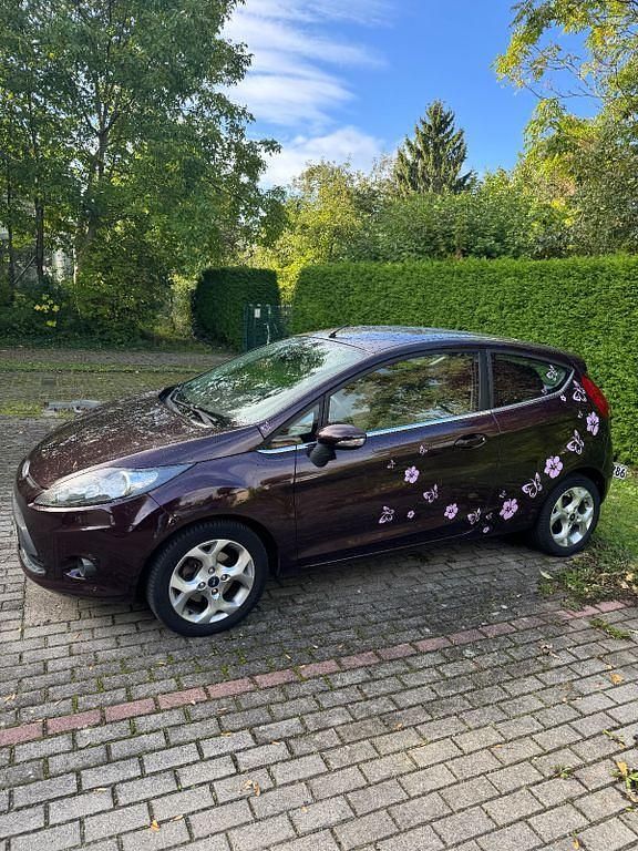 Violet Gebraucht 2009 Ford Fiesta Titanium Kleinwagen | 3.700 € (Fairer Preis) - Bild 1/4
