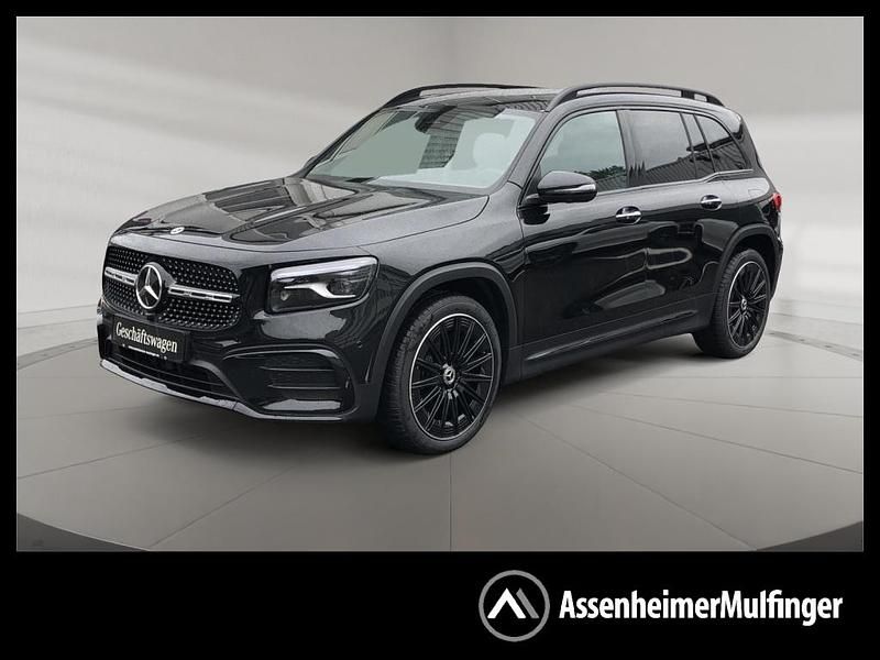 Metalliclack kosmosschwarz Gebraucht 2025 Mercedes GLB220 SUV | 59.890 € - Bild 1/4