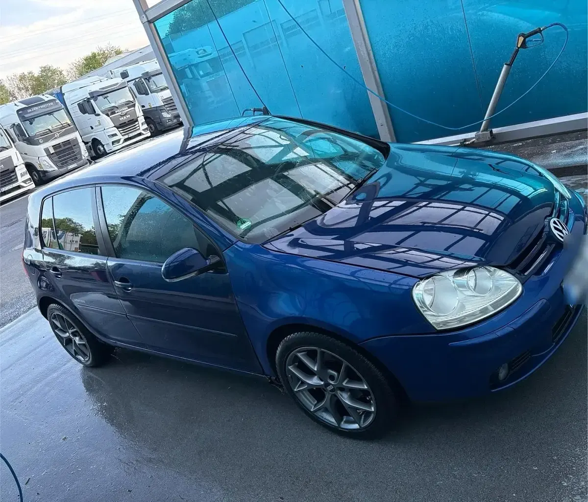 Gebraucht VW Golf V 105 PS (77 kW) 2008 Blau Kleinwagen