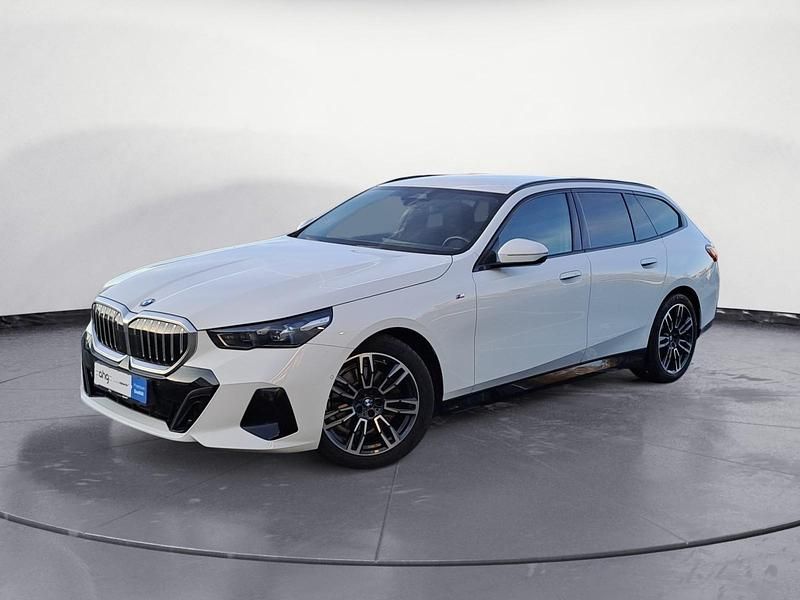 Gebraucht BMW 520 M Sport 197 PS (144 kW) 2024 Weiß Kombi