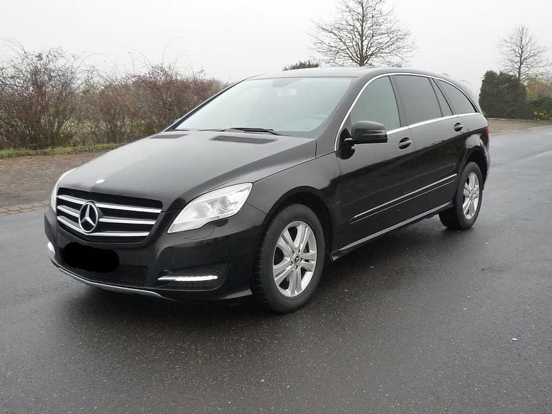Schwarz Gebraucht 2013 Mercedes R350 Van / Kleinbus | 7.999 € (Superpreis) - Bild 1/4