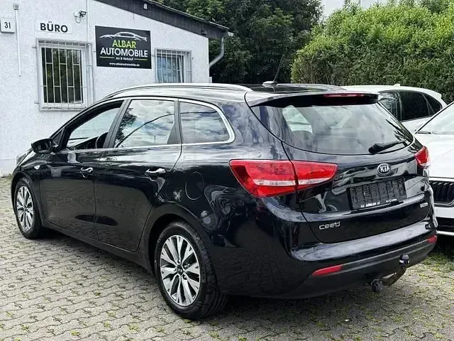 Gebraucht Kia Ceed Sportswagon DREAM-TEAM Edition 135 PS (99 kW) 2016 Schwarz Kombi