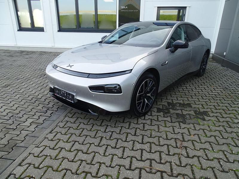 Silber Gebraucht 2025 XPENG P7 AWD Performance Limousine | 39.490 € (Guter Preis) - Bild 1/4