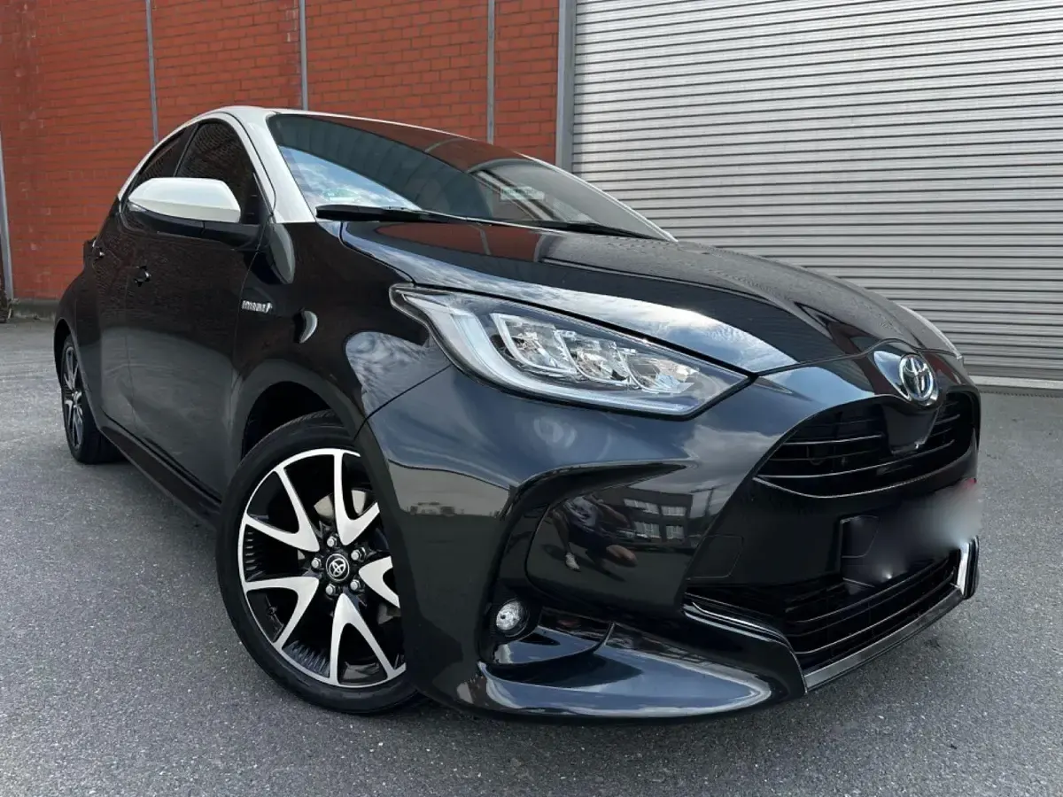 Gebraucht Toyota Yaris Hybrid Style 92 PS (67 kW) 2020 Schwarz Limousine