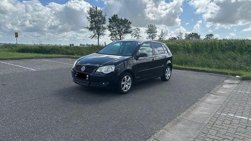 Schwarz Gebraucht 2008 VW Polo Comfortline Limousine | 2.590 € (Fairer Preis) - Bild 1/4