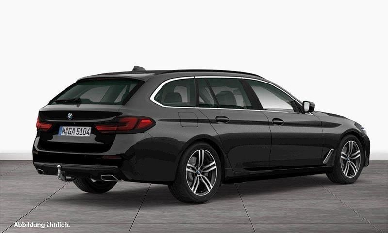 Gebraucht BMW 540 340 PS (250 kW) 2022 Saphirschwarz metallic Kombi