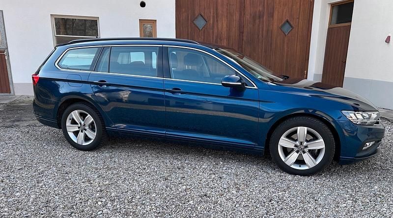 Gebraucht VW Passat Business 190 PS (139 kW) 2019 Blau Kombi