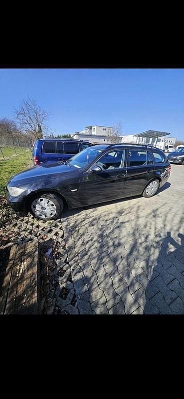 Second-hand BMW 320 163 CP (119 kW) 2007 Negru Break