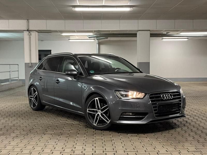 Gebraucht Audi A3 122 PS (89 kW) 2013 Grau Kleinwagen