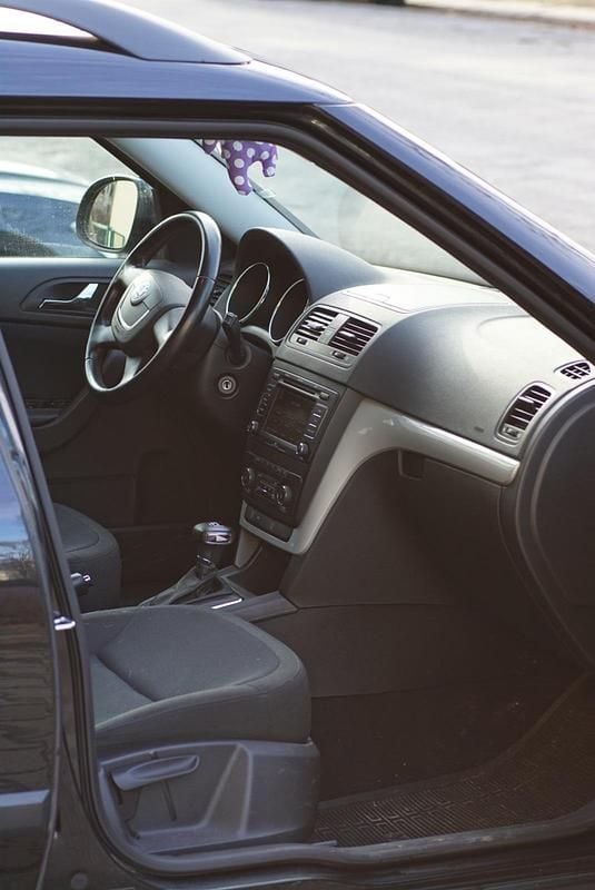 Gebraucht Skoda Yeti 140 PS (102 kW) 2012 Schwarz SUV