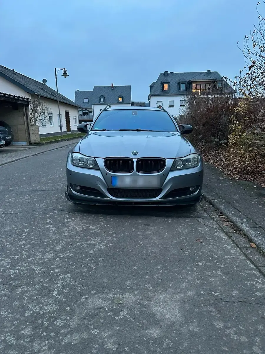 Używany BMW 320 177 KM (130 kW) 2009 Szary Kombi
