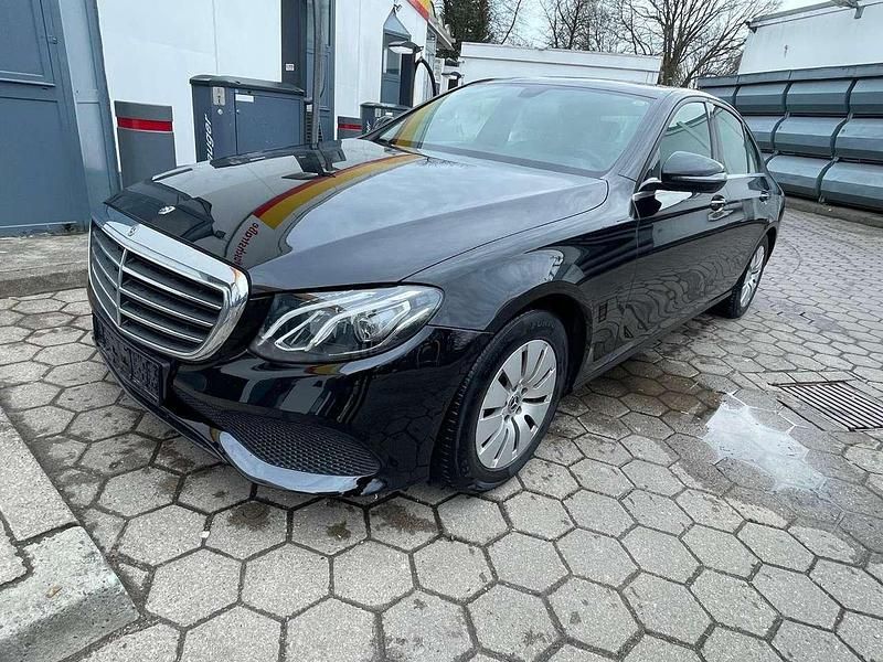 Gebraucht Mercedes E220 Edition 194 PS (142 kW) 2019 Other Limousine