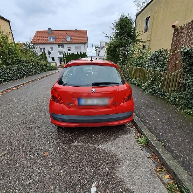 Gebraucht Peugeot 207 90 PS (66 kW) 2008 Rot Limousine
