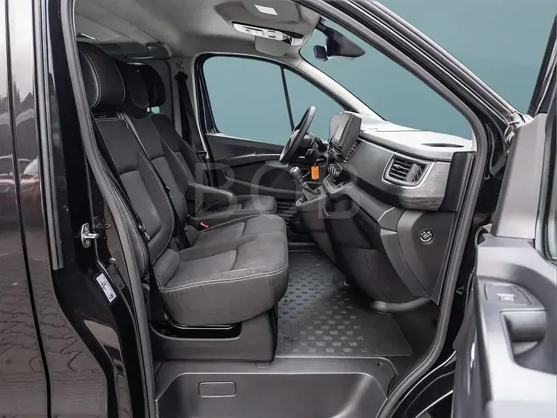 Gebraucht Renault Trafic 150 PS (110 kW) 2025 Schwarz Van / Kleinbus
