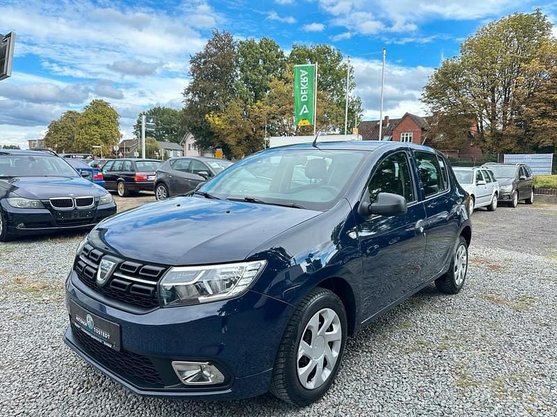 Blau Gebraucht 2017 Dacia Sandero Ambiance Kleinwagen | 4.900 € (Fairer Preis) - Bild 1/4
