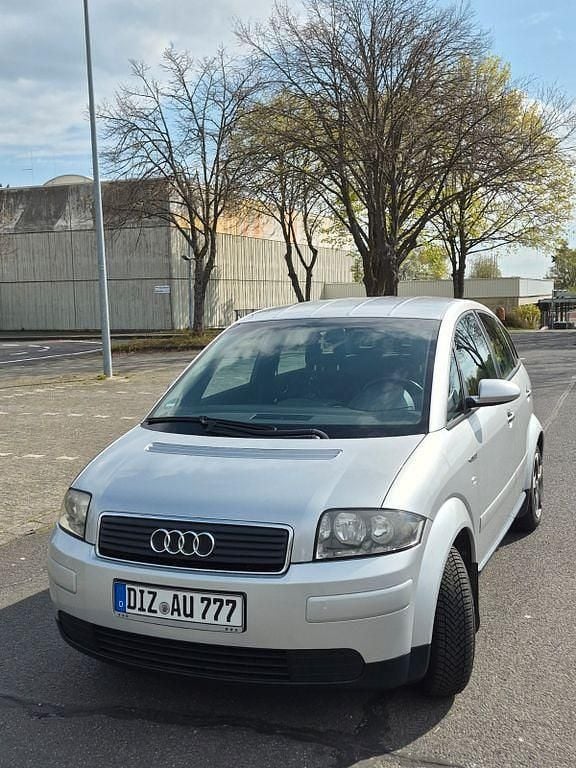 Usata Audi A2 75 CV (55 kW) 2004 Argento Utilitaria