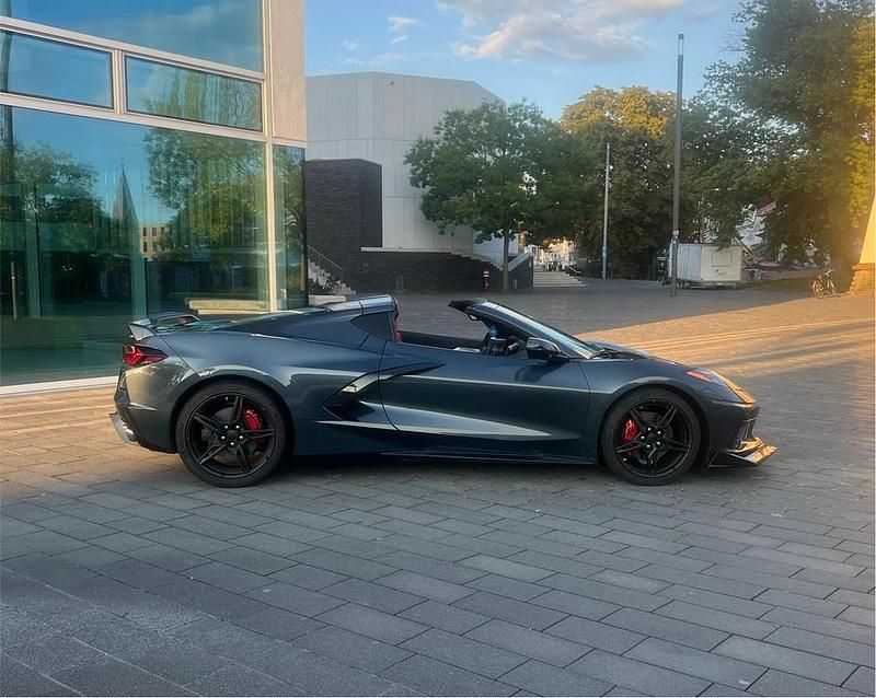 Grau Gebraucht 2021 Chevrolet Corvette Stingray Coupé | 84.999 € - Bild 1/4