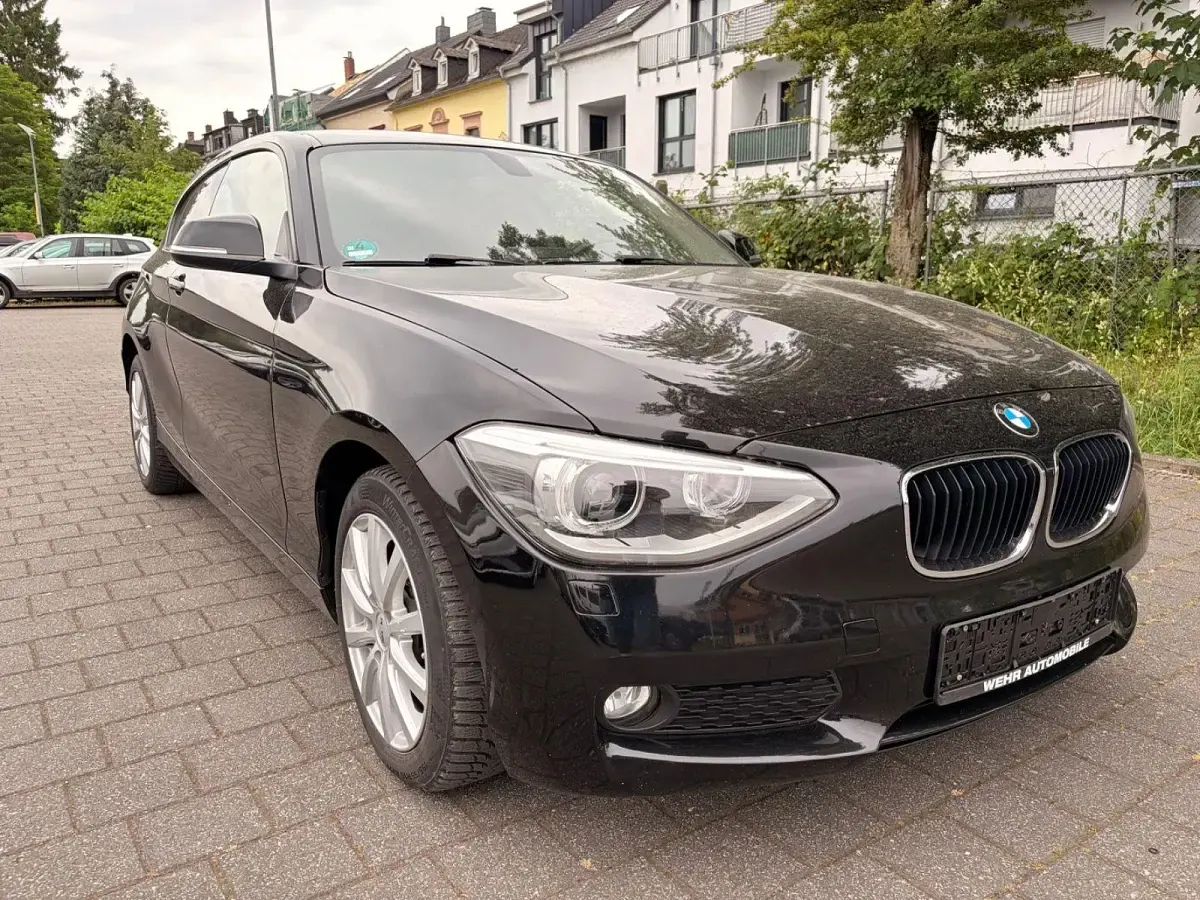 Gebraucht BMW 116 Sport Line 116 PS (85 kW) 2013 Schwarz Kleinwagen
