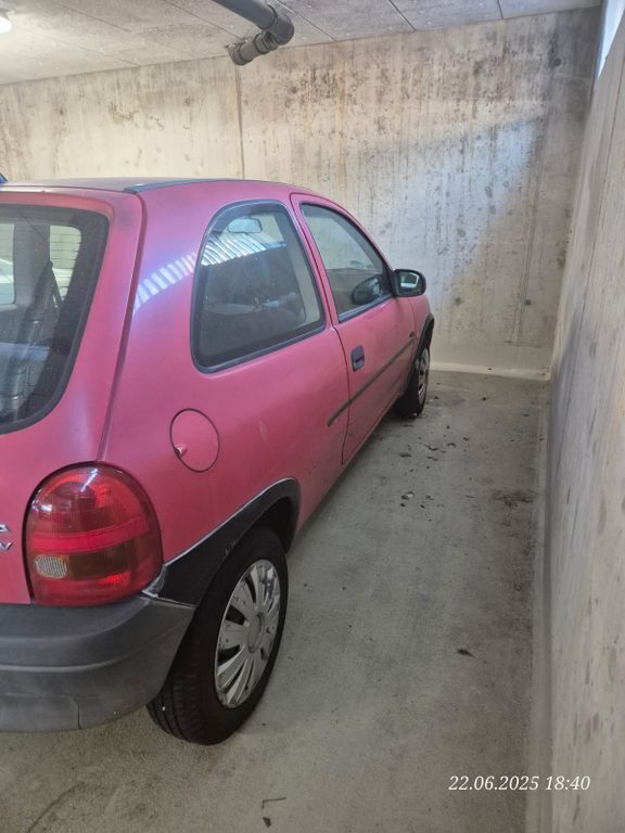 Rot Gebraucht 1998 Opel Corsa Limousine | 550 € (Guter Preis) - Bild 1/4