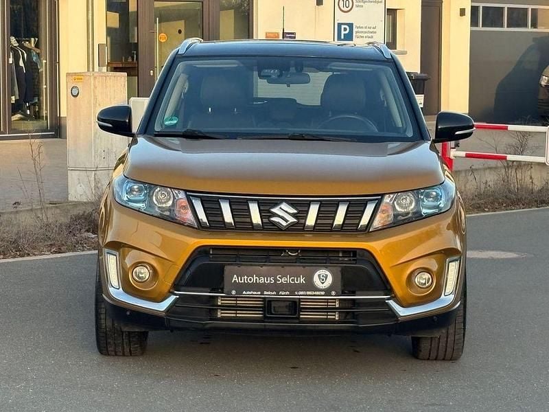 Gebraucht Suzuki Vitara 140 PS (102 kW) 2019 Gelb SUV