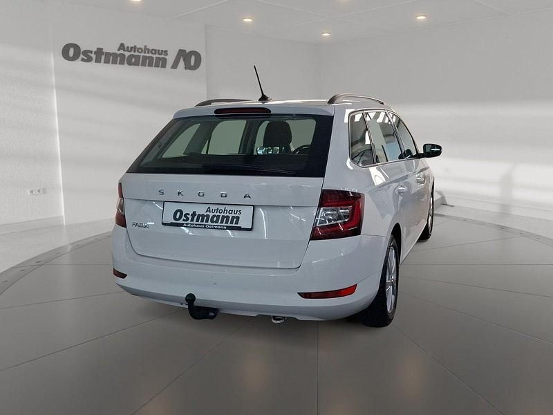 Gebraucht Skoda Fabia Ambition 95 PS (69 kW) 2022 Weiß Kombi
