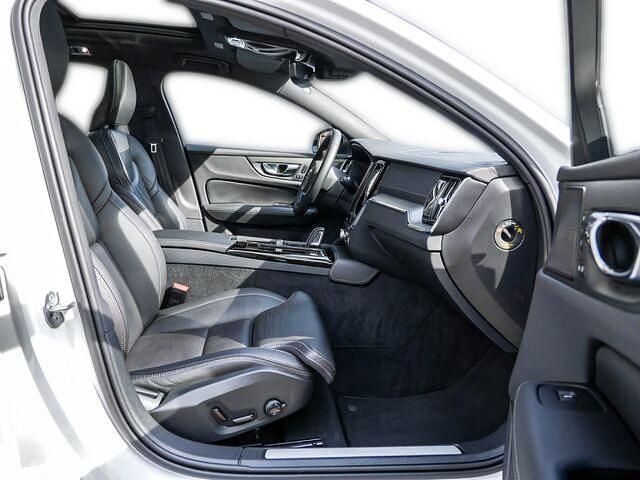 Gebraucht Volvo V60 455 PS (334 kW) 2022 Weiß Kombi