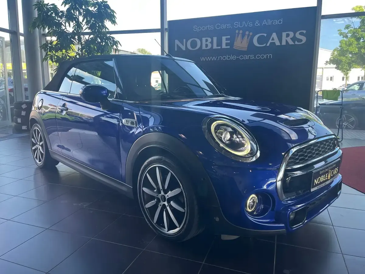 Gebraucht Mini Cooper S Cabriolet Chili 178 PS (130 kW) 2020 Starlight blue metallic Cabrio