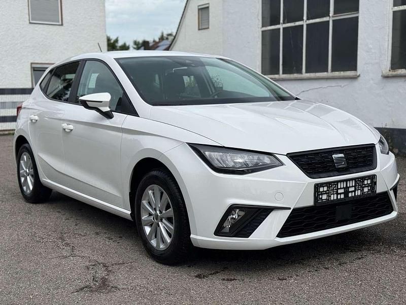 Weiß Gebraucht 2024 Seat Ibiza Style Kleinwagen | 14.888 € (Guter Preis) - Bild 1/4