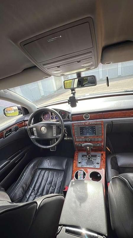 Second-hand VW Phaeton 239 CP (175 kW) 2009 Berlinǎ