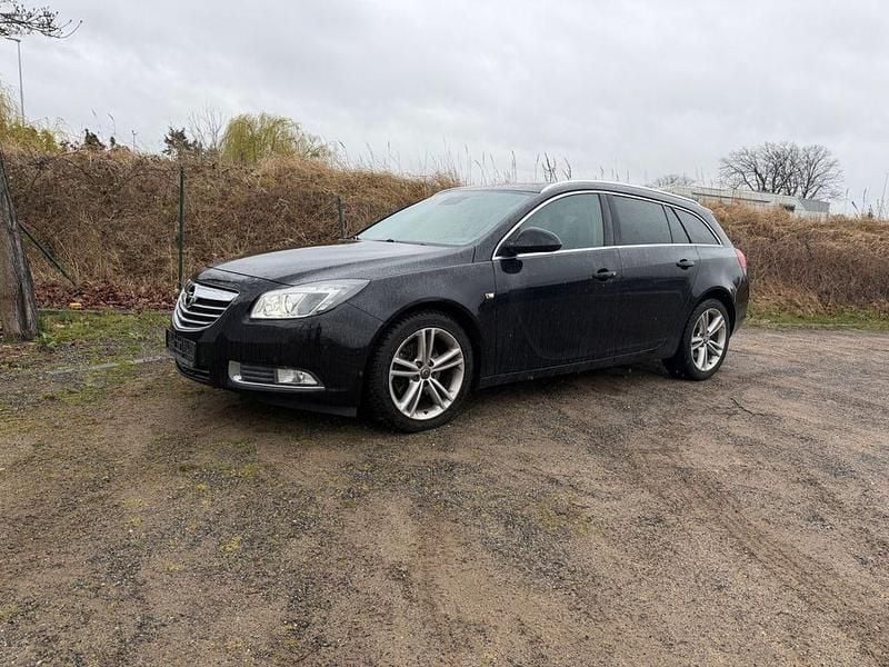 Gebraucht Opel Insignia Active 160 PS (117 kW) 2013 Schwarz Kombi