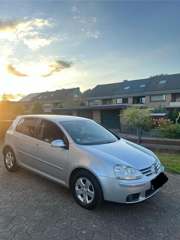 Silber Gebraucht 2008 VW Golf V United Limousine | 4.499 € (Etwas zu teuer) - Bild 1/4