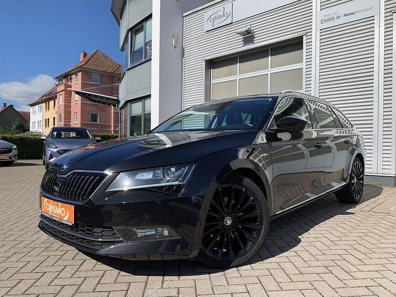 Schwarz Gebraucht 2019 Skoda Superb LAURIN & KLEMENT Kombi | 23.990 € (Fairer Preis) - Bild 1/4