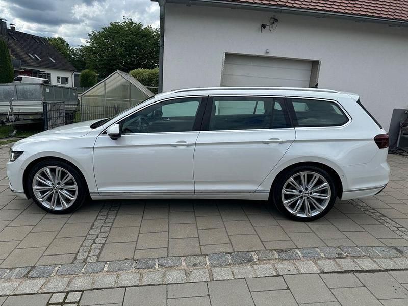 Gebraucht VW Passat 272 PS (200 kW) 2020 Weiß Kombi