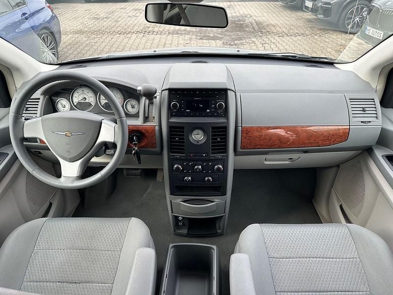 Gebraucht Chrysler Town & Country 178 PS (130 kW) 2007 Silber Van / Kleinbus