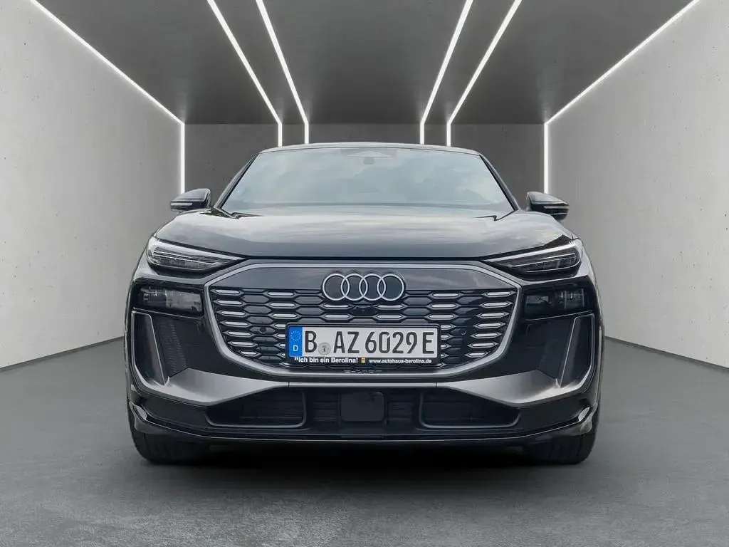 Gebraucht Audi Q6 Sportback e-tron S-Line 185 kW (252 PS) 2026 Schwarz SUV