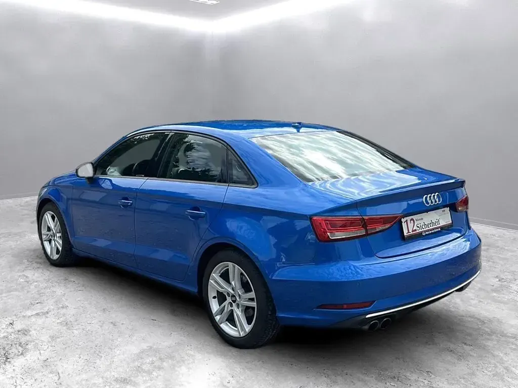 Gebraucht Audi A3 Sport 150 PS (110 kW) 2018 Blau Limousine